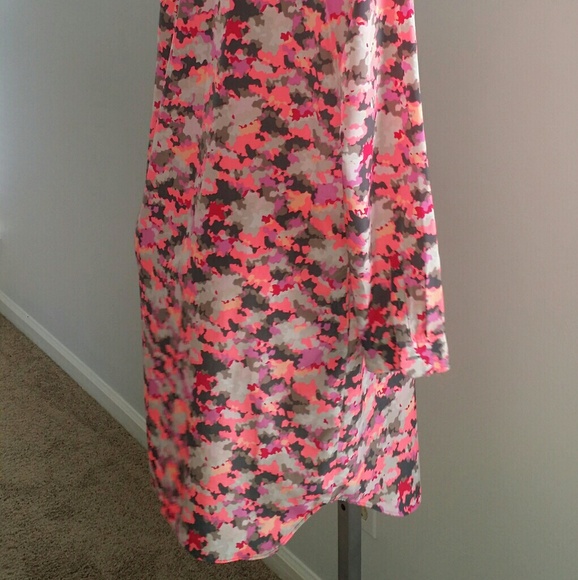 Oversize Gap Print Dress - Picture 6 of 8